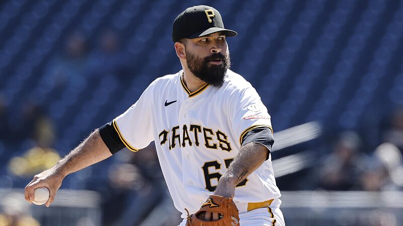Pirates Sign Jose Urquidy